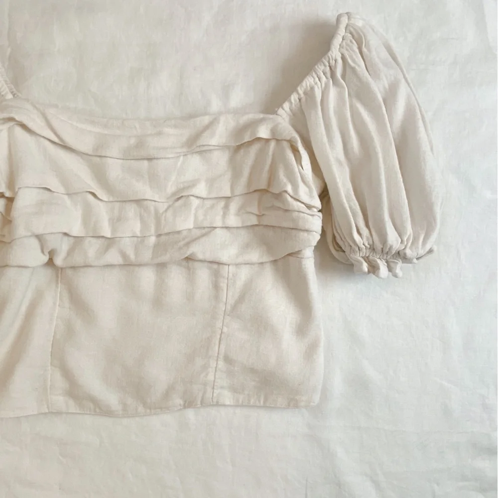 Abercrombie & Fitch Cream Linen Blend Smocked Puff Sleeve Top‎